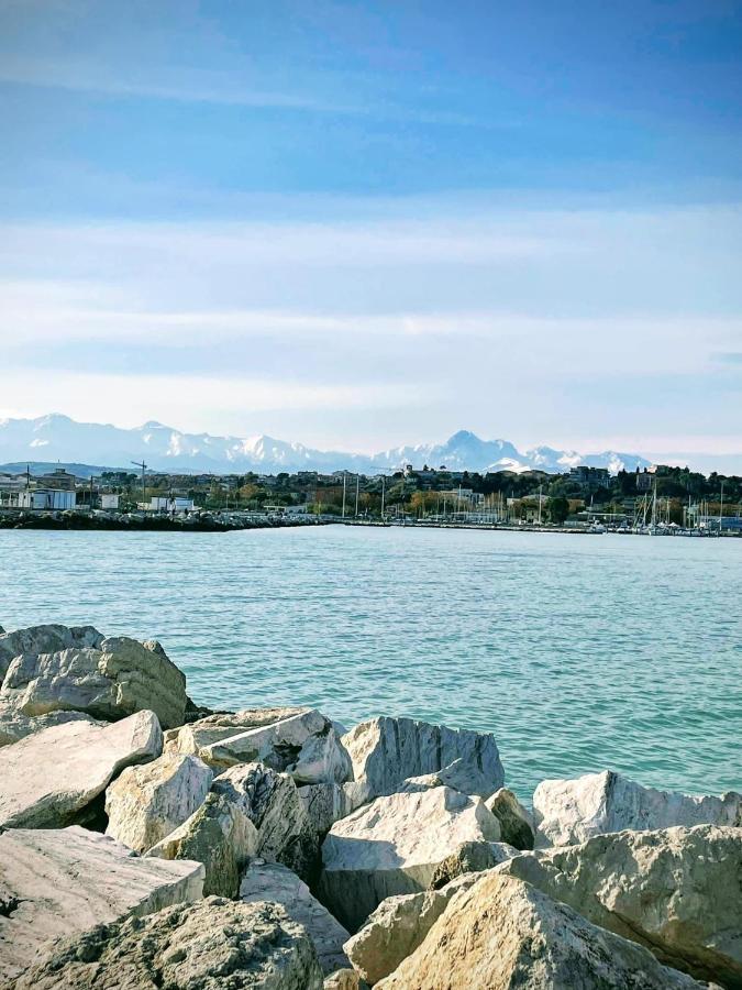 Ristorante Hotel Lucia - 100 Mt Dal Mare Giulianova Dış mekan fotoğraf