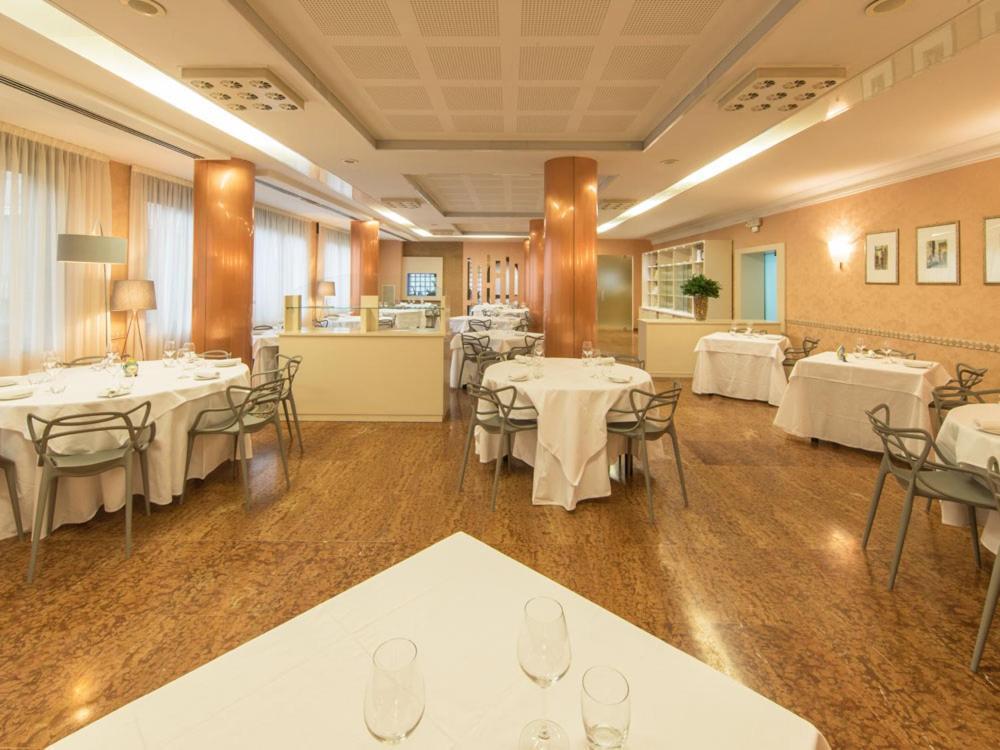 Ristorante Hotel Lucia - 100 Mt Dal Mare Giulianova Dış mekan fotoğraf
